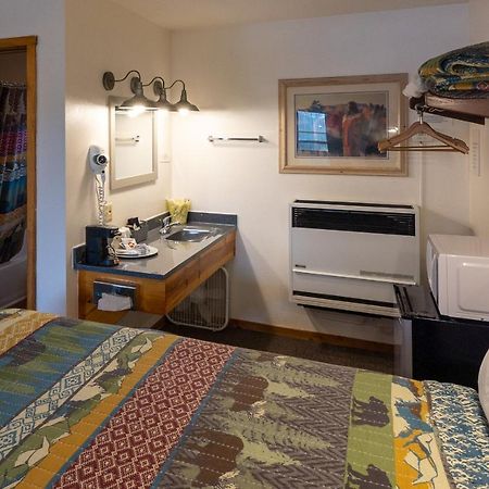 Elk Horn Lodge Cooke City Εξωτερικό φωτογραφία