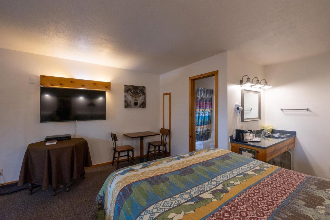 Elk Horn Lodge Cooke City Εξωτερικό φωτογραφία