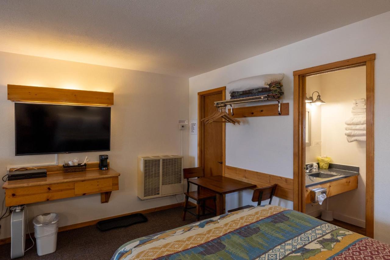 Elk Horn Lodge Cooke City Εξωτερικό φωτογραφία