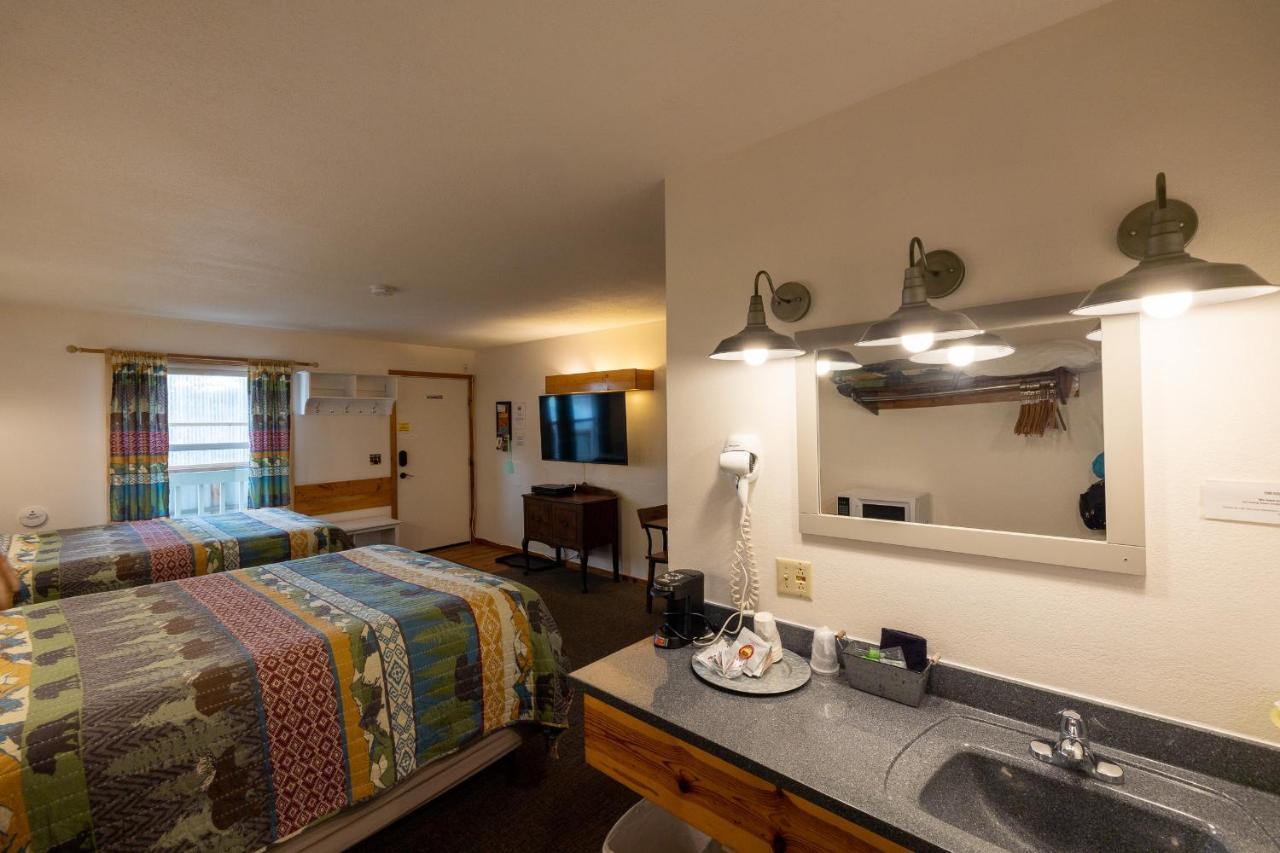 Elk Horn Lodge Cooke City Εξωτερικό φωτογραφία