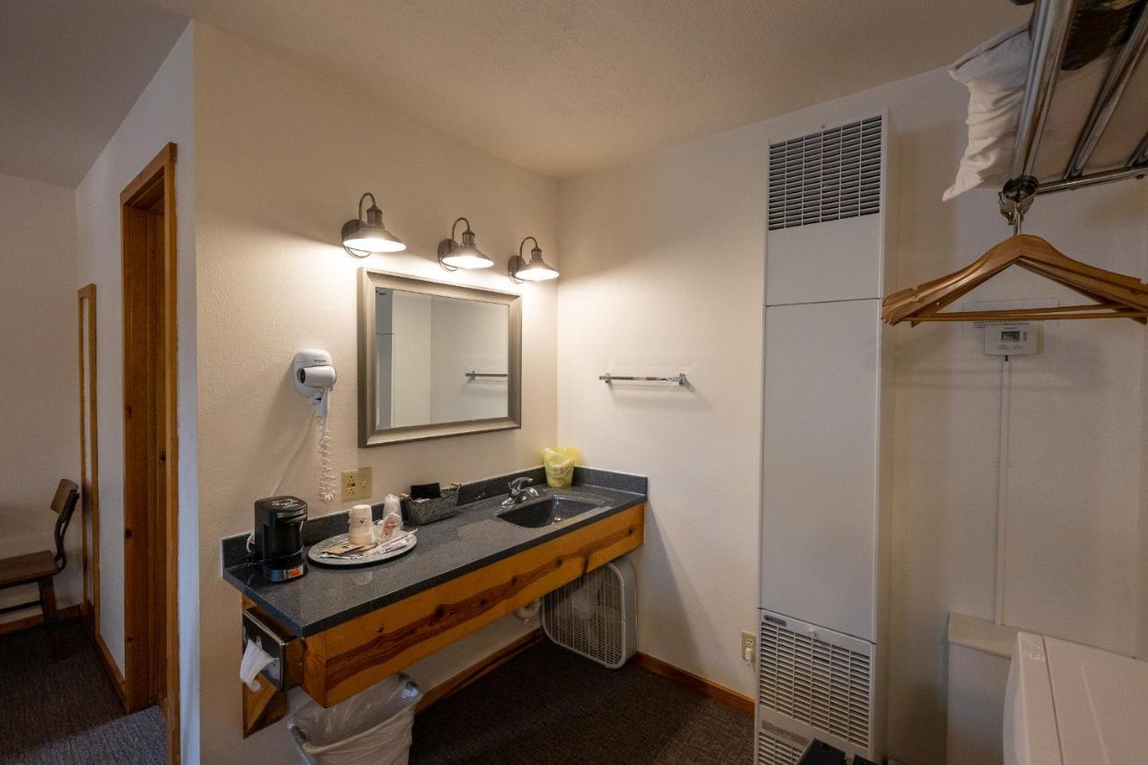 Elk Horn Lodge Cooke City Εξωτερικό φωτογραφία